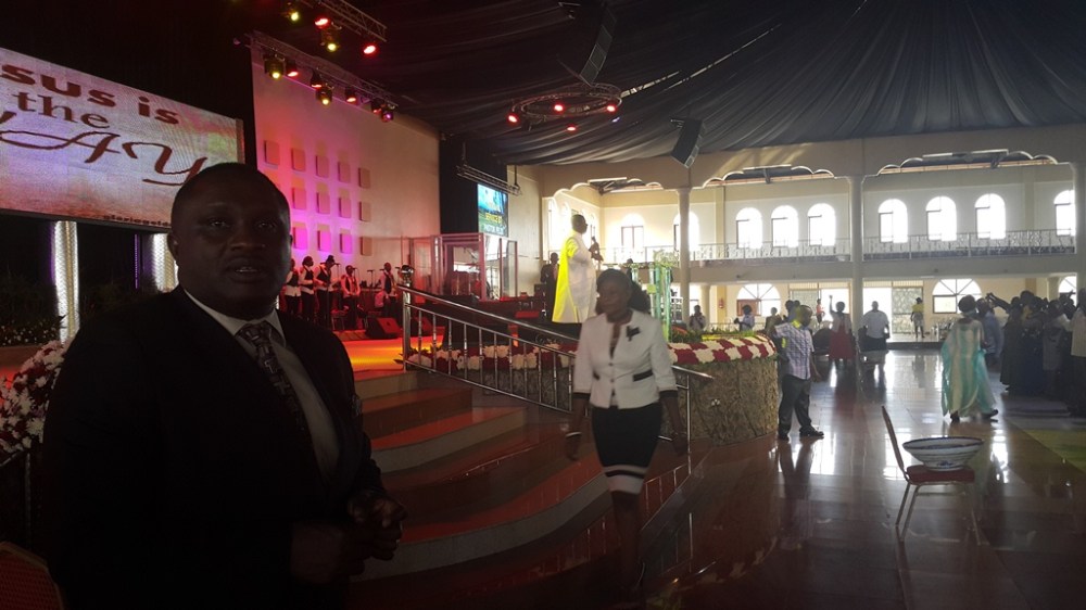 Kivumbi Eanest Benjamin wih Prophet Felix Omondi at Ps Imleda Numutebi Liberty Worship Centre (41)